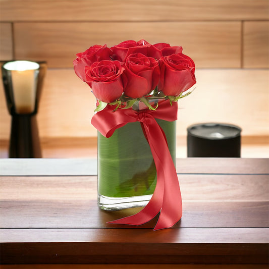 Mini Modern Rose Arrangement