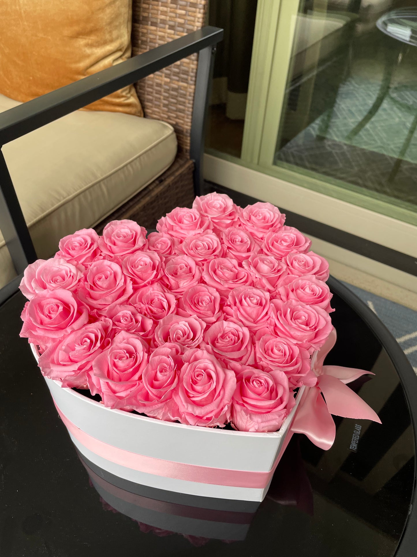 Candy Pink Roses | Black "Love" Box